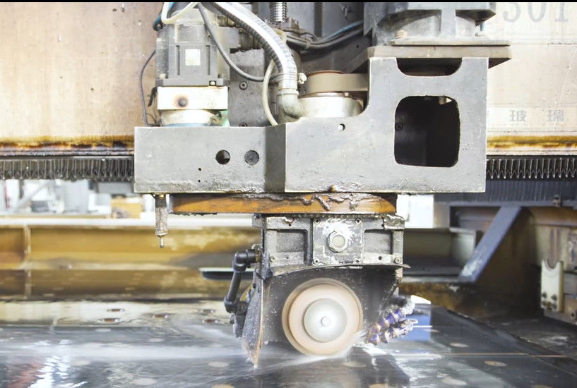 SWAN GLASS CO.,LTD linia produkcyjna producenta